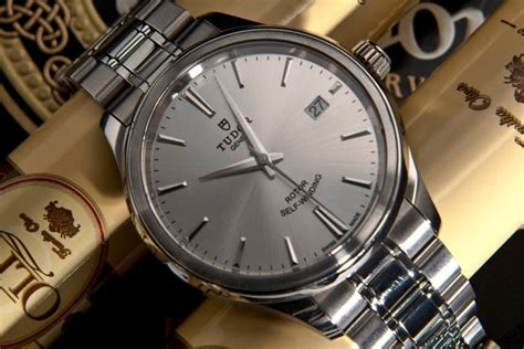 tudor style 12500|Tudor .